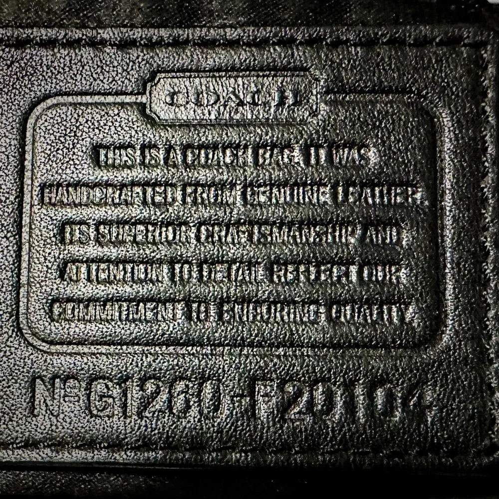 Vintage Style Y2K Coach Black Leather Shoulder Bag with Gold Accents make offer - Picture 6 of 17